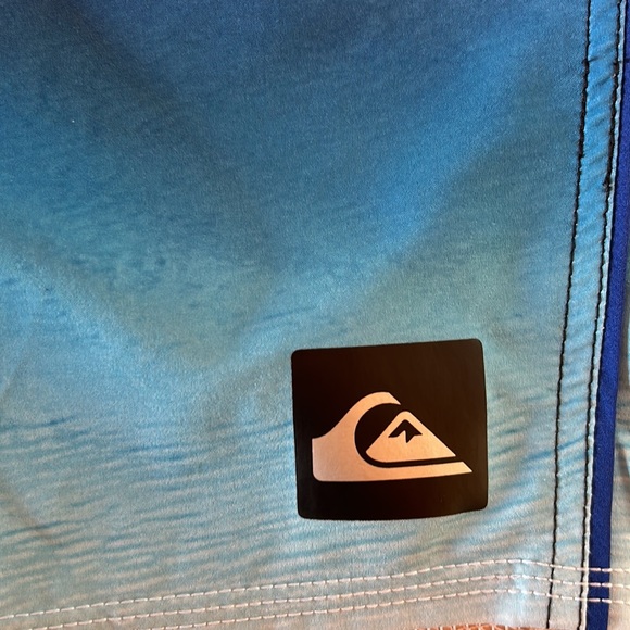 Quicksilver Board Short (31) - Picture 4 of 13